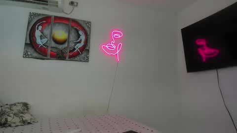 maya_nova1 online show from February 1, 11:25 pm