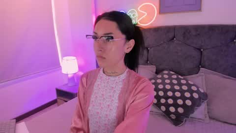 megan_morphy online show from May 21, 12:01 pm