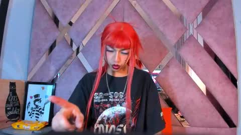 meghanqueen__ online show from March 20, 8:15 am