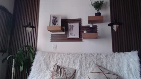 Melany online show from January 9, 2:00 pm