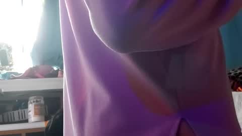 Snapshot of merelyalover chatting on January 10, 12:06 am gurlnips online show from January 10, 12:06 am