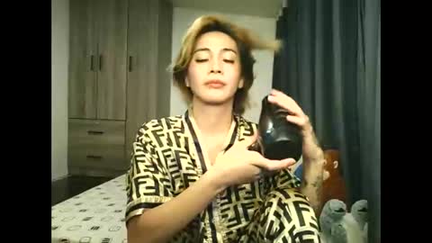 mi270220 online show from May 12, 10:46 am