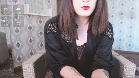 mia_wallase online show from March 12, 8:30 am