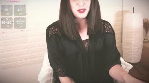 mia_wallase online show from September 19, 8:53 am
