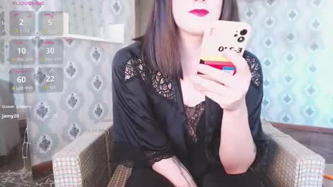 mia_wallase online show from September 21, 9:04 am