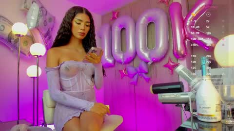 Mia  instagram miasspell online show from April 20, 3:46 pm