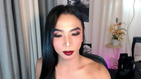 michaelagoddess online show from April 18, 7:07 pm