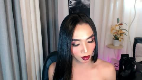 michaelagoddess online show from April 18, 7:58 pm