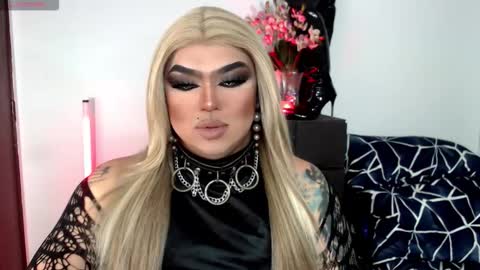 Michelle online show from November 16, 6:12 am