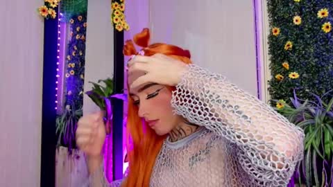 mikaelarangel online show from October 22, 7:05 pm