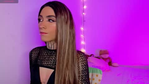 mikaelarangel online show from January 11, 7:53 pm