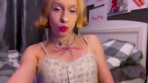 Anya online show from May 4, 6:46 pm