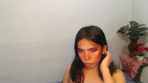 julie online show from April 16, 10:01 pm