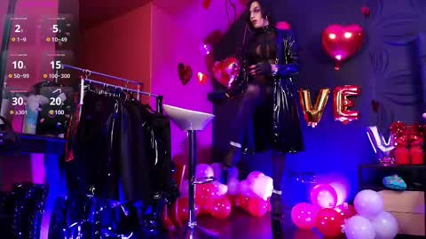 Miss Nicole online show from February 18, 1:55 pm