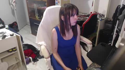 missthon online show from April 1, 1:41 pm