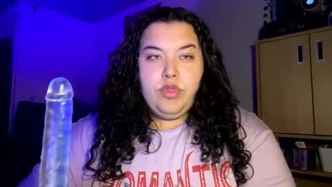 Snapshot of missvalentines chatting on February 8, 7:04 am Miss Valentine online show from February 8, 7:04 am