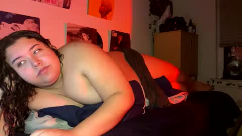 Snapshot of missvalentines chatting on February 14, 2:07 am Miss Valentine online show from February 14, 2:07 am