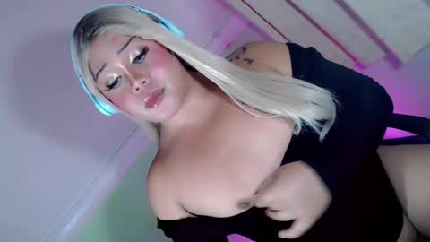 mistress_marta69 online show from November 24, 8:44 pm