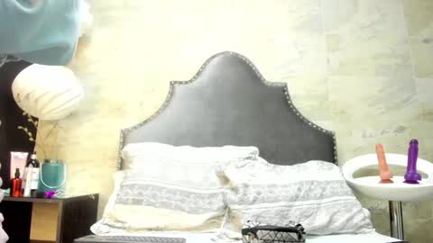 Sophia  online show from February 9, 7:31 pm