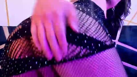 Linda Darling online show from December 14, 2:10 pm