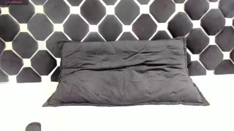 Linda Darling online show from December 2, 4:32 pm