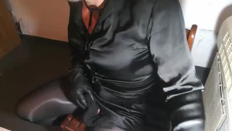 Sabrina online show from November 3, 3:05 am