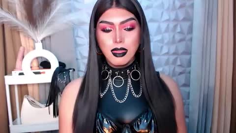 Snapshot of mysterious_diva chatting on October 20, 8:12 pm SUPPORT GODDESS TRISHA AND DONT FORGET TO FOLLOW ME online show from October 20, 8:12 pm