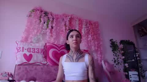 naomi_femme online show from June 25, 11:47 am