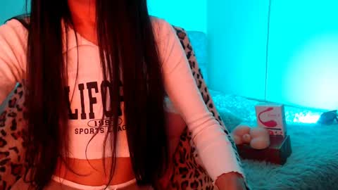 Desiree online show from March 1, 6:54 pm