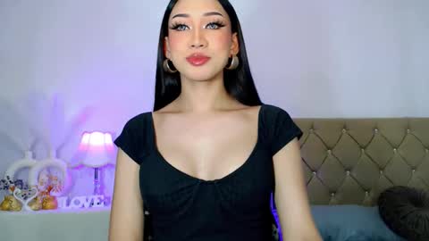   please follow me guyss online show from November 16, 9:47 pm