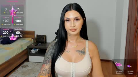Snapshot of naughtycleo chatting on December 4, 7:55 am cleo online show from December 4, 7:55 am