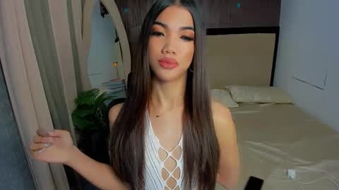 Cassie online show from December 5, 11:33 pm