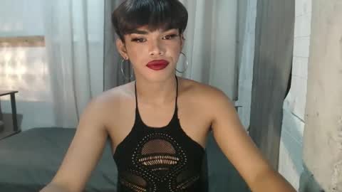 neomi online show from September 25, 1:07 pm