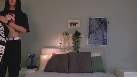 NICKI FOX  online show from December 22, 7:29 pm