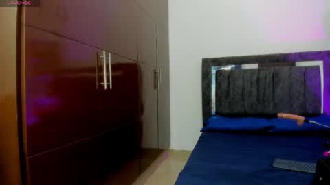 Nicol online show from March 31, 4:14 am