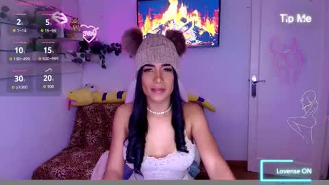 Nicolle Bustamante online show from March 21, 5:09 am