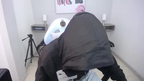 noah_victoria online show from February 6, 5:24 am