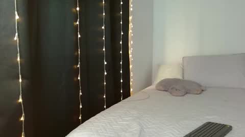 Noah fox online show from February 10, 3:30 pm