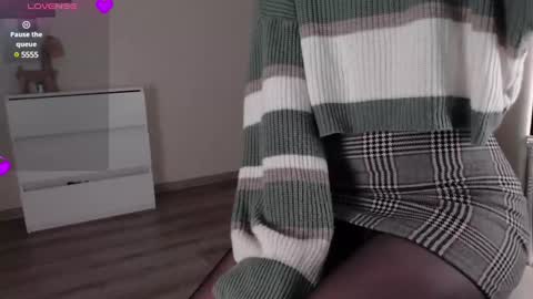 noelleneptune online show from March 2, 6:35 pm