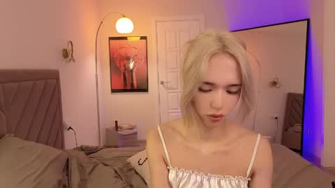 Ami and Maddy online show from May 24, 10:45 am