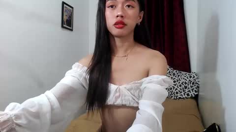 oliviaknightx online show from January 8, 4:22 pm