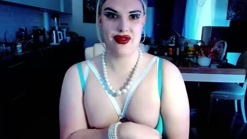 Sarina Williams online show from May 12, 11:52 am