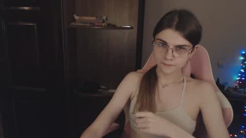 Farida online show from January 19, 9:45 pm