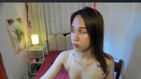 petitehorsycock online show from March 13, 5:24 am