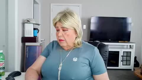 Geri online show from April 6, 9:37 pm