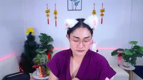 Ploysai online show from February 19, 7:49 am