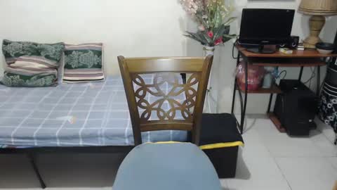 Snapshot of pocabigshane chatting on February 2, 9:51 am SHANE online show from February 2, 9:51 am