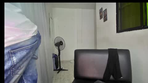 Nikole online show from May 26, 10:18 pm
