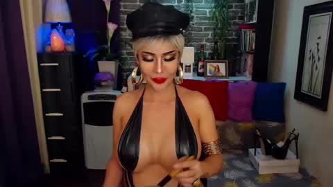 DivaGray online show from September 15, 6:07 am