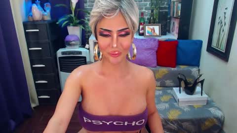 DivaGray online show from September 16, 7:13 am